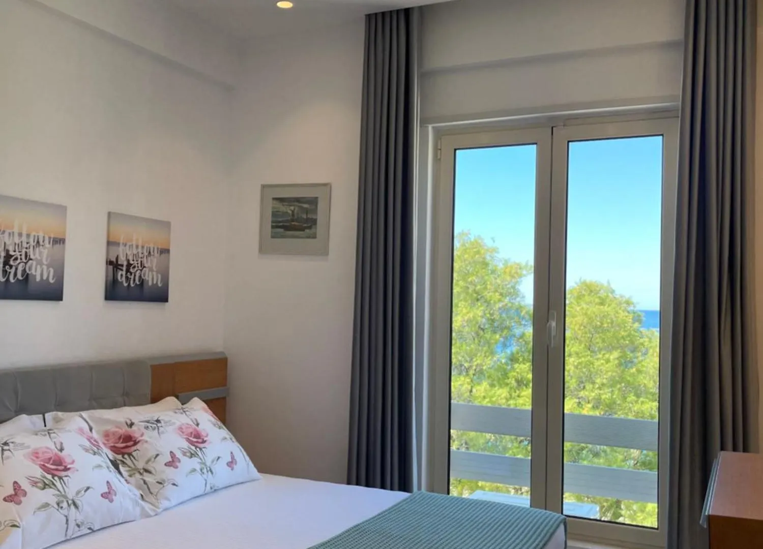George Apartments Himare