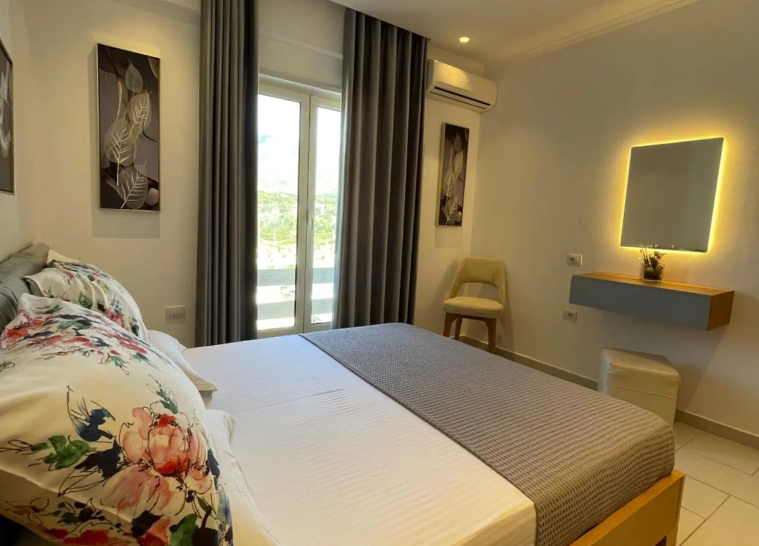 George Apartments Himare