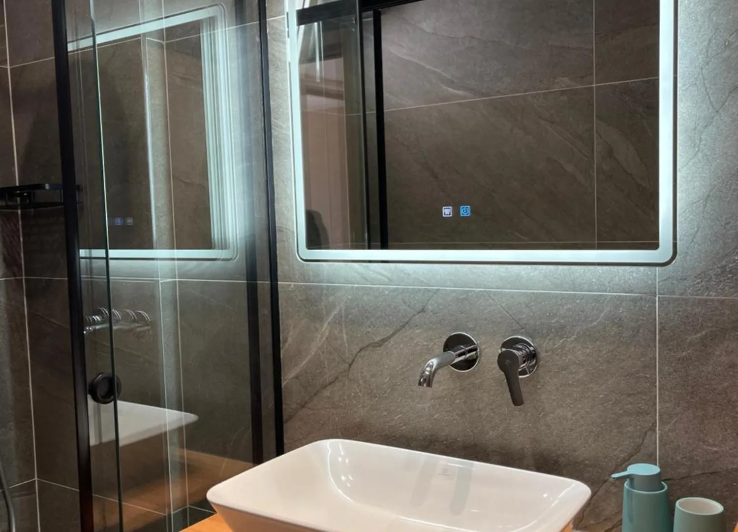 George Apartments Himara