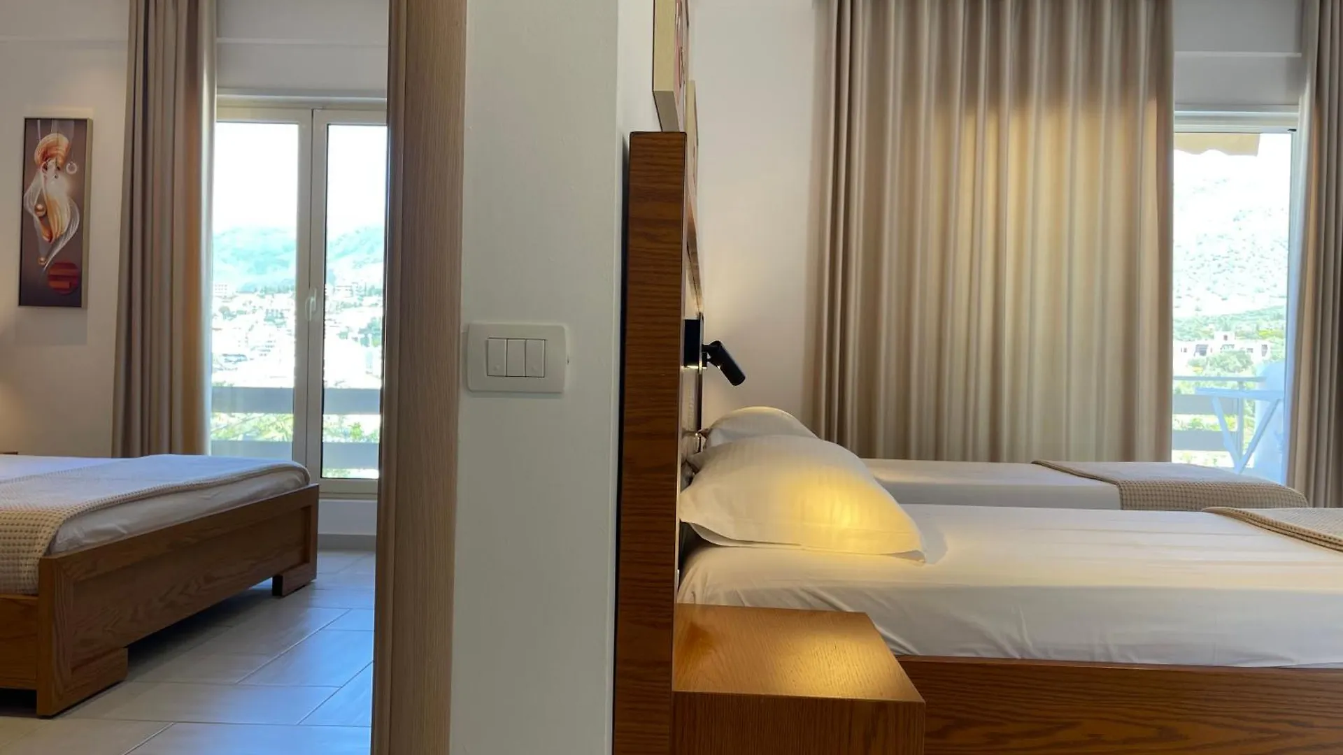 George Apartments Himare 0*,