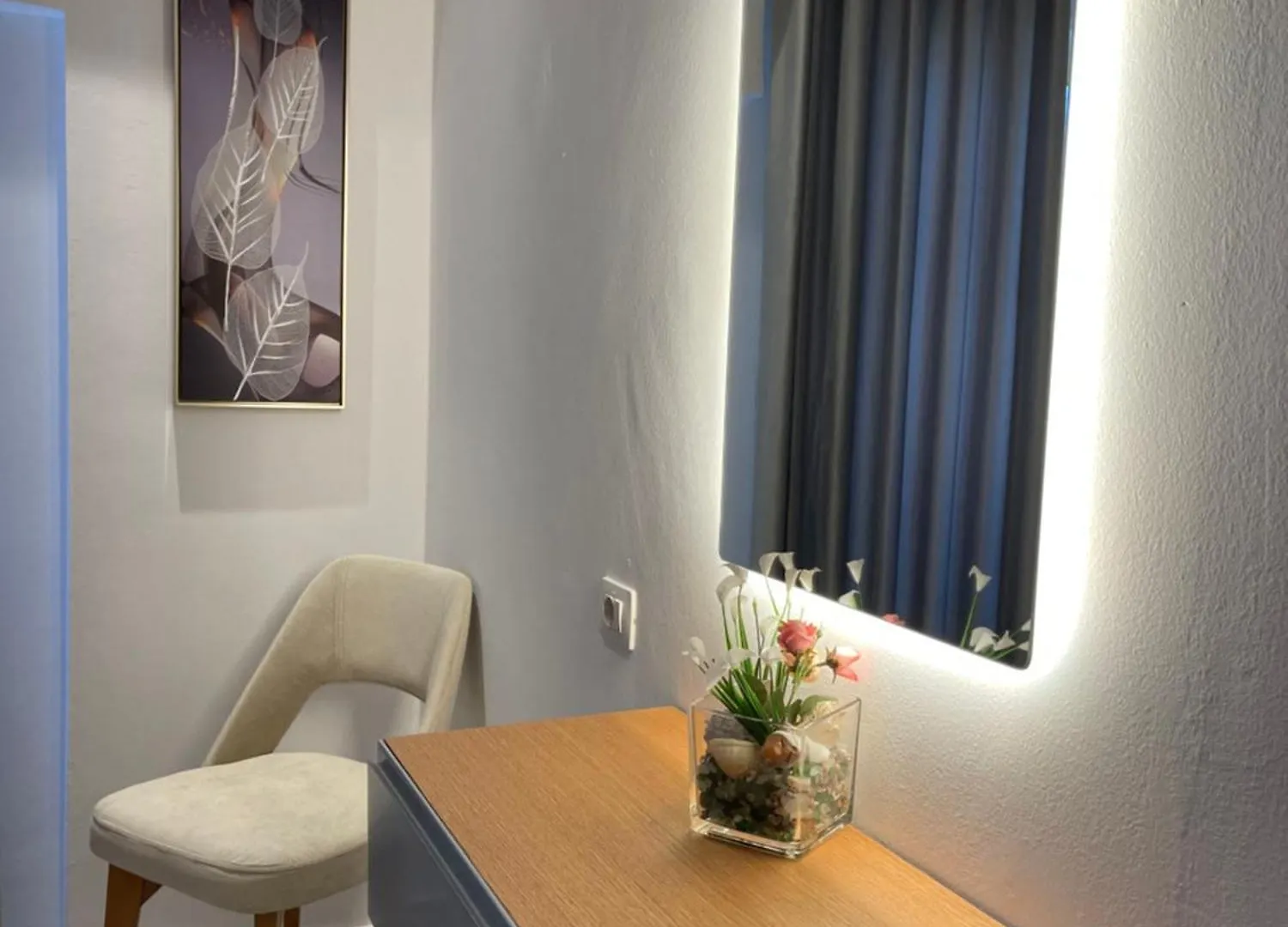 George Apartments Himare 0*,  Albania
