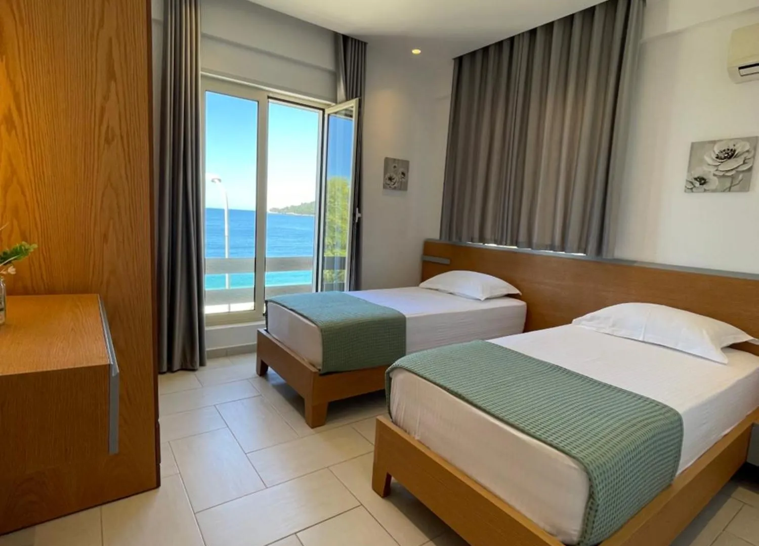 George Apartments Himare